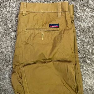 Vanheusen Sport Slim Fit Air Chino, Like new